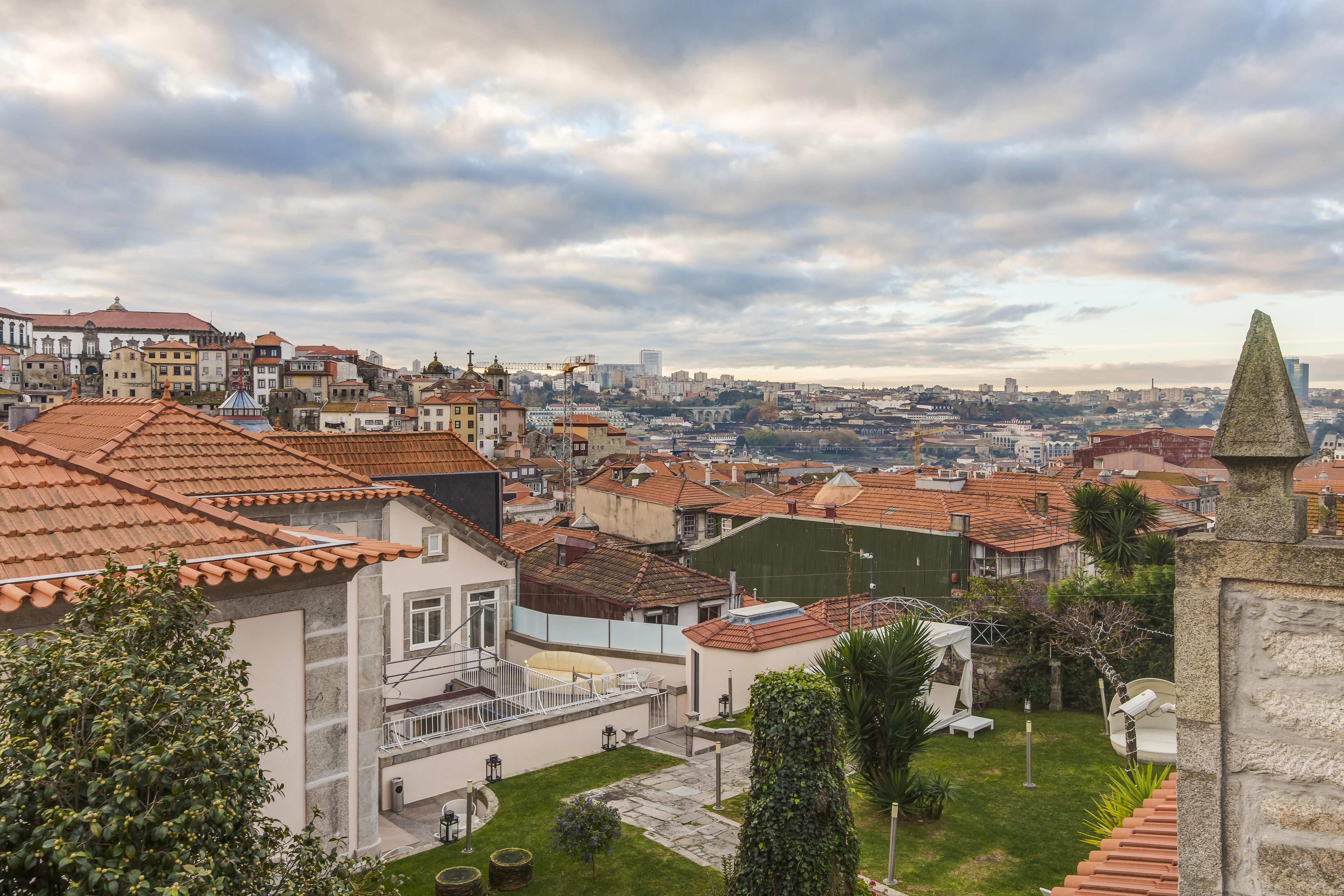 Aparthotel Vitoria Village Porto